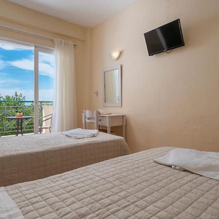 Julia Hotel Foúrka Eksteriør bilde